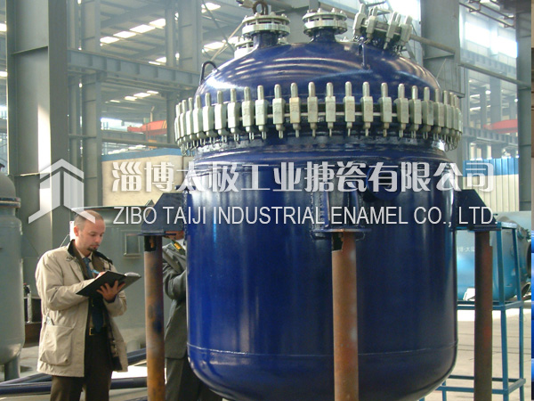 搪玻璃反應(yīng)釜搪瓷層裂紋或脫瓷現(xiàn)象怎么產(chǎn)生的？