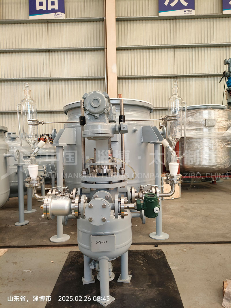 太極5L搪玻璃反應(yīng)釜制造完成，各項(xiàng)檢驗(yàn)全部通過！