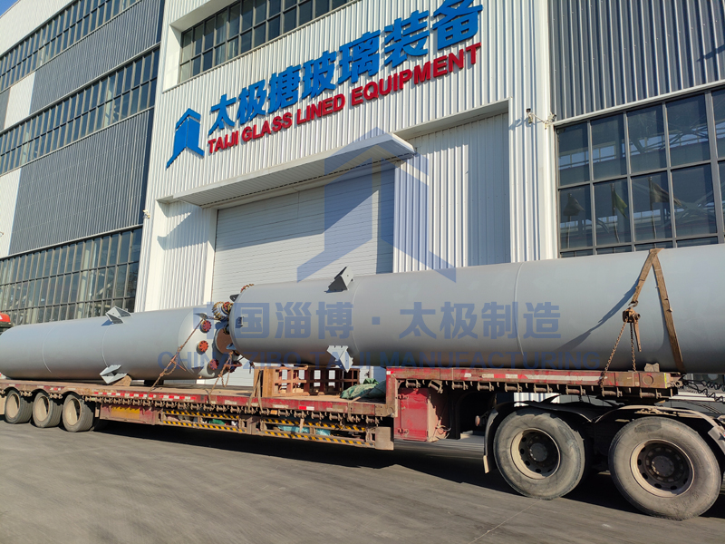 10 米長立式非標(biāo)搪玻璃儲(chǔ)罐成功發(fā)貨